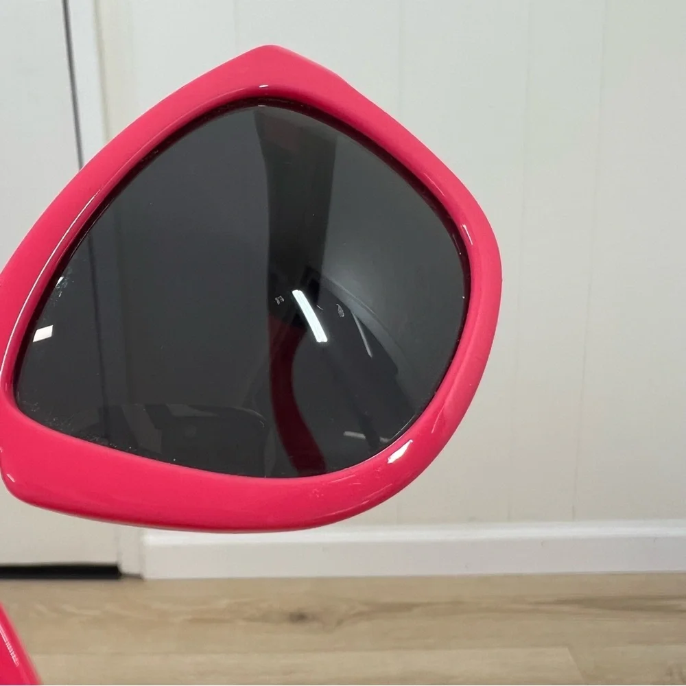 Vybe Pink Sunglasses